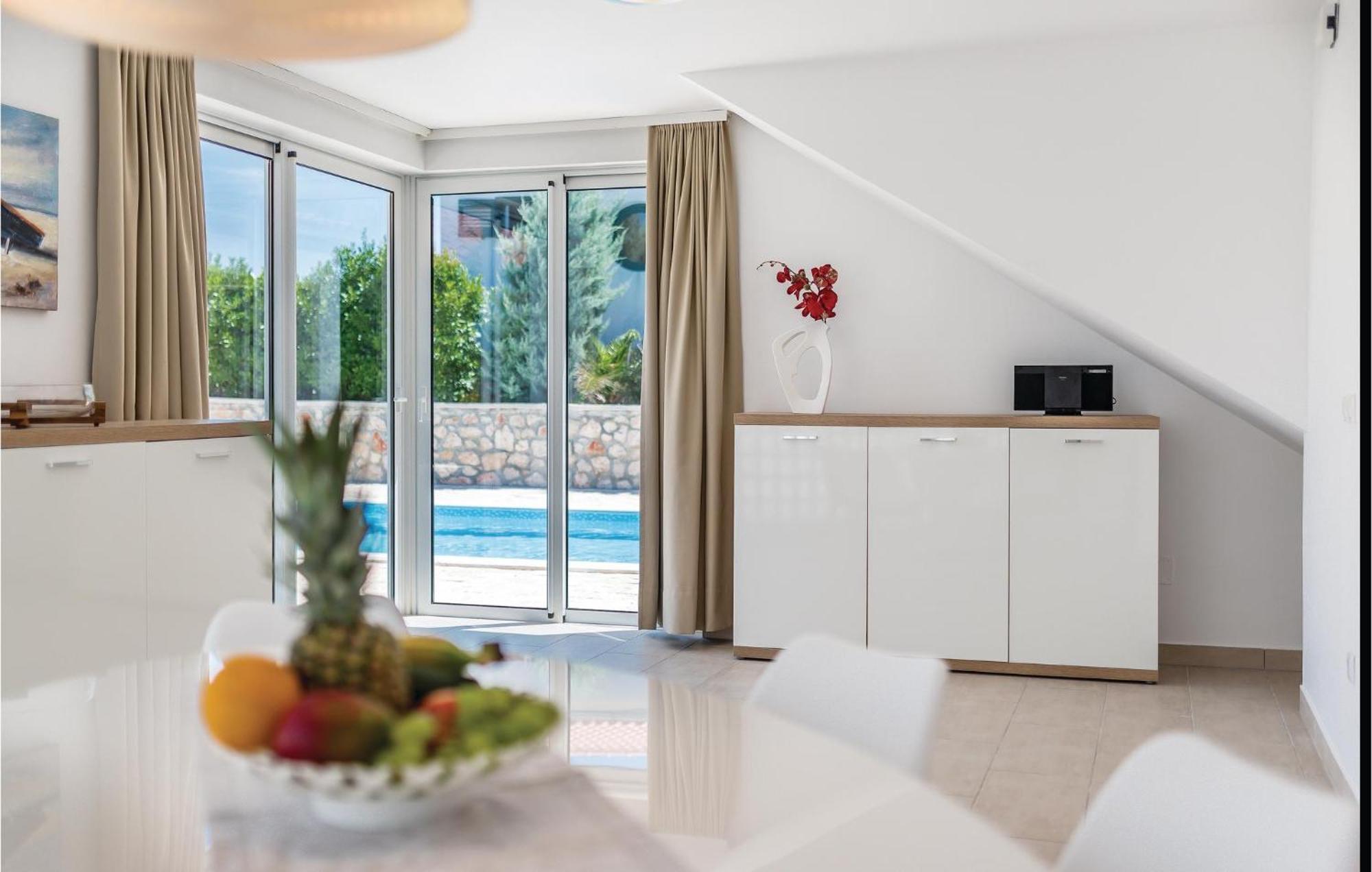 Stunning Home In Betina With Kitchen Ngoại thất bức ảnh